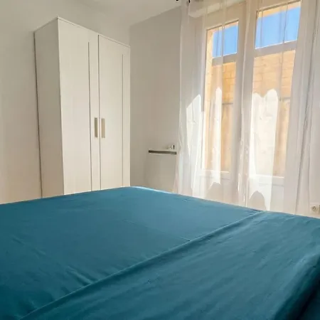 Lägenhet Le 84 - Grand T3 Climatise - Terrasse & Parking Prive Vienne (Isere)
